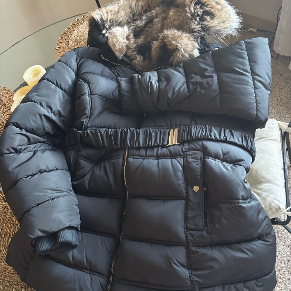 Maurices Black Puffer Jacket with Faux Fur Hood. MAKE ME AN OFFER! Never worn on